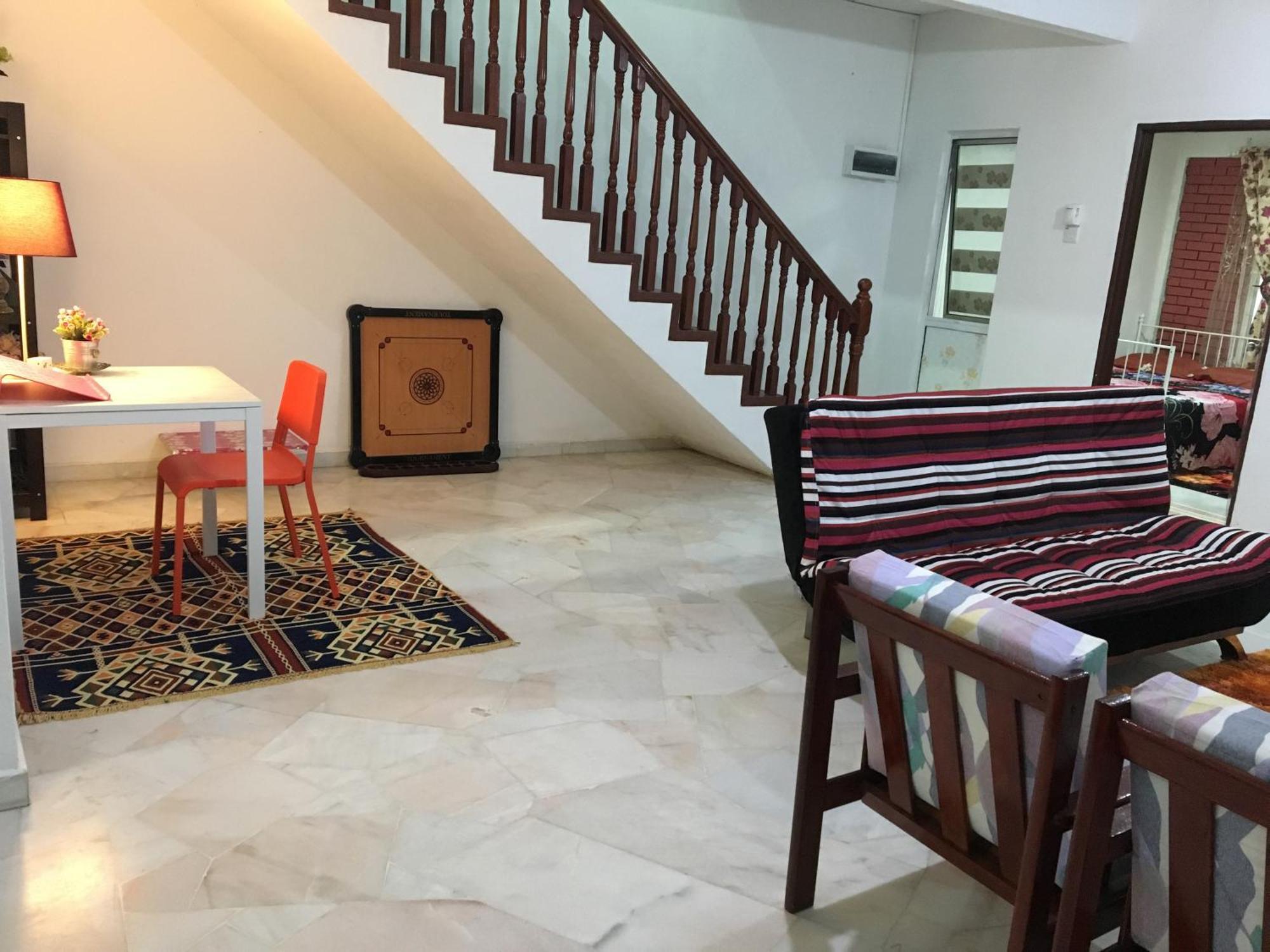 Rb Double Storey Bandar Tasik Selatan Homestay クアラルンプール エクステリア 写真